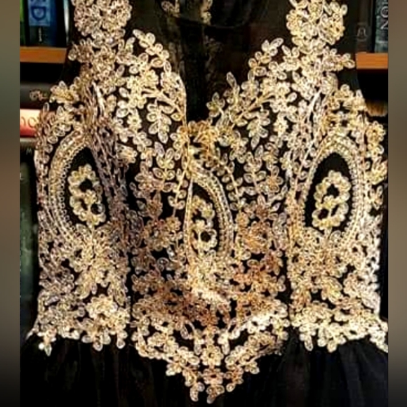 Size 10 Rianna Couture Dress - Picture 2 of 6